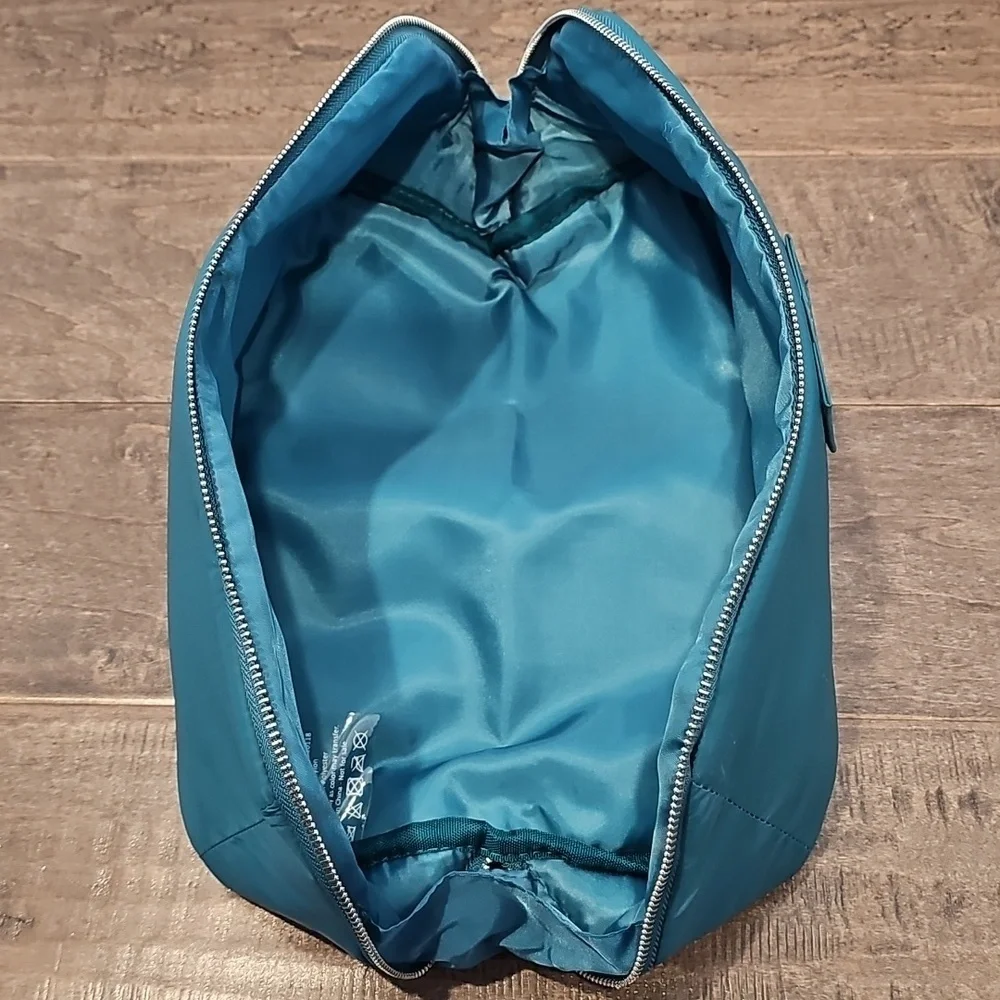 Brand New Calvin Klein Eternity Blue/Green Nylon Toiletry/Cosmetic Bag